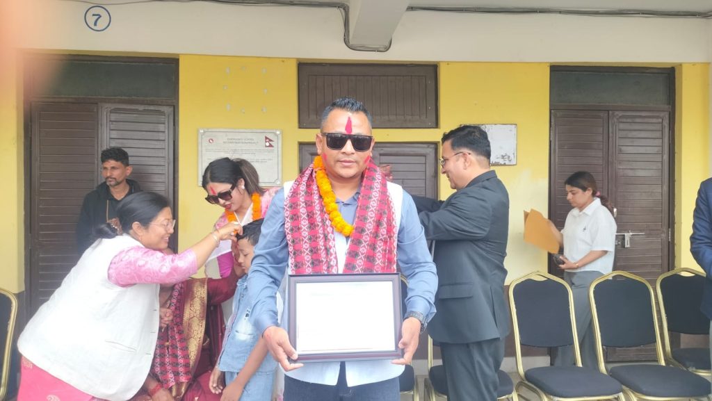 मकवानपुर–१ मा रास्वपाका प्रकाश गौतमको ऐतिहासिक जित, फराकिलो मतान्तरले प्रतिस्पर्धी पराजित